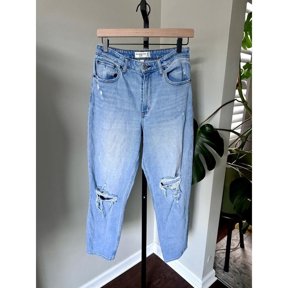 Abercrombie & Fitch The Mom High Rise Jeans‎ Distressed
